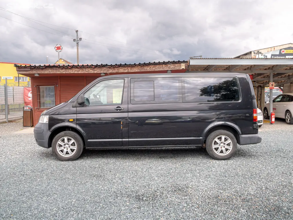 Volkswagen Transporter 2.5TDI 96KW LONG, 8 SEDADEL